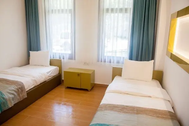 2+1 Suite Garden Floor