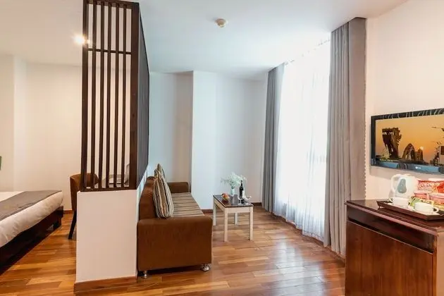 Superior Tek Büyük Yataklı Oda, Küvet, Şehir Manzaralı