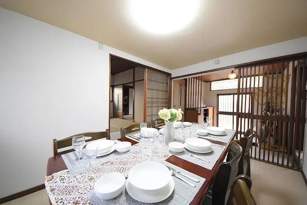 Traditional Ev, Sigara İçilmez (Private Vacation)