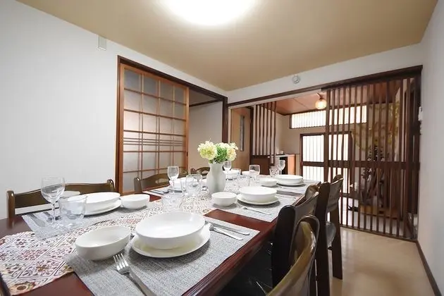 Traditional Ev, Sigara İçilmez (Private Vacation)
