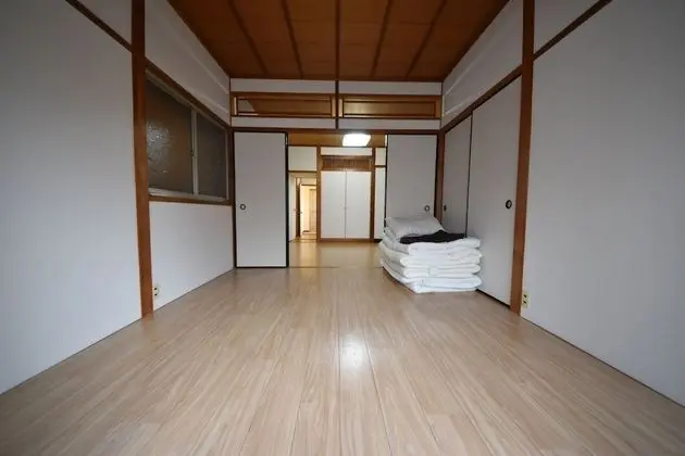 Ev, Sigara İçilmez (Private Vacation)