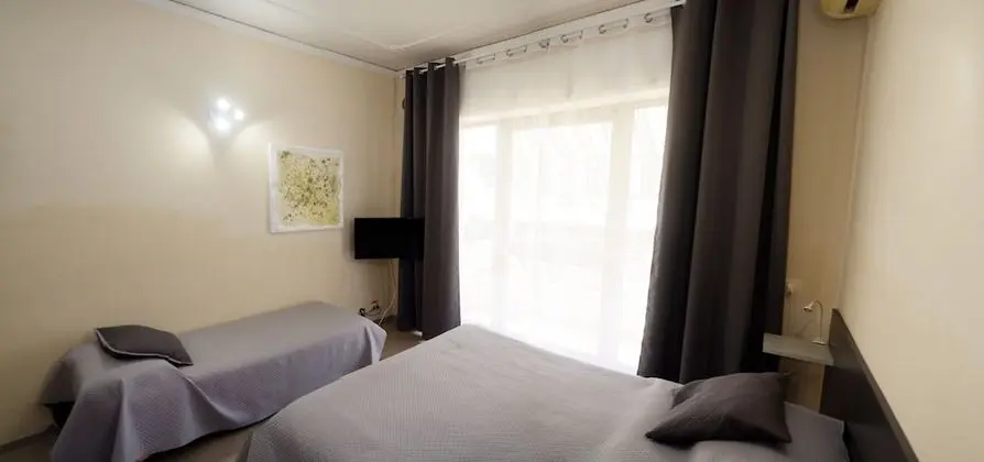 Deluxe Üç Kişilik Oda, 1 Yatak Odası, Özel Banyo, Bahçeli