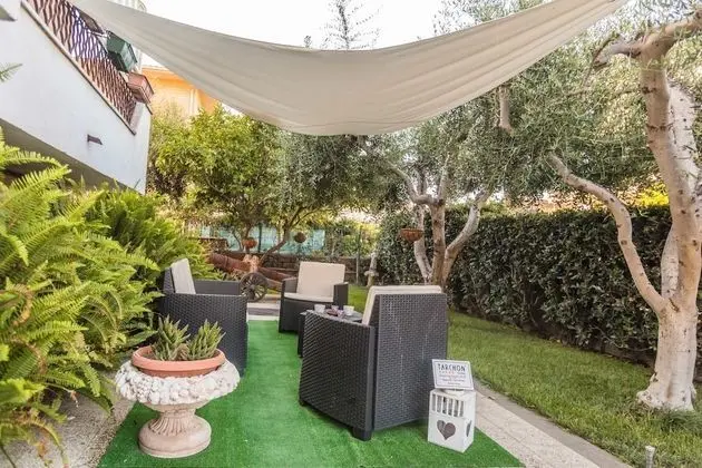 Deluxe Üç Kişilik Oda, 1 Yatak Odası, Özel Banyo, Bahçeli