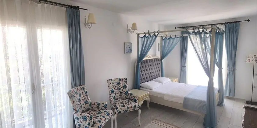 Balkonlu Deluxe Triple Oda