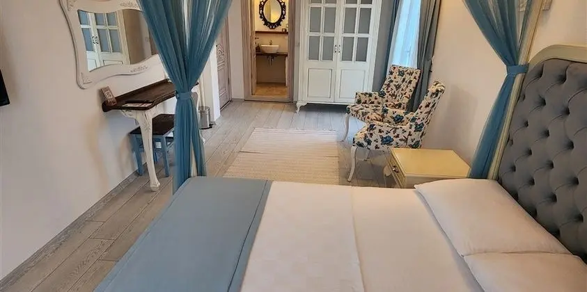 Balkonlu Deluxe Triple Oda