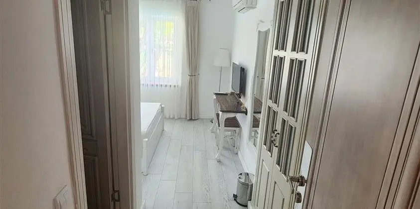 Deluxe Oda Havuz Manzaralı