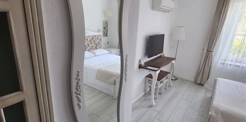 Deluxe Oda Havuz Manzaralı