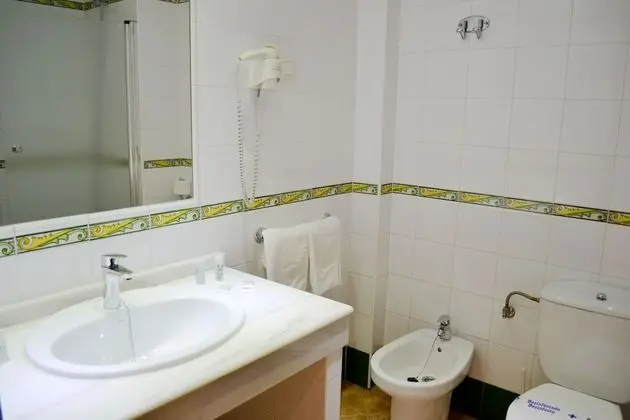 Tek Kişilik Oda, 1 Çift Kişilik Yatak