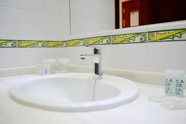 Tek Kişilik Oda, 1 Çift Kişilik Yatak