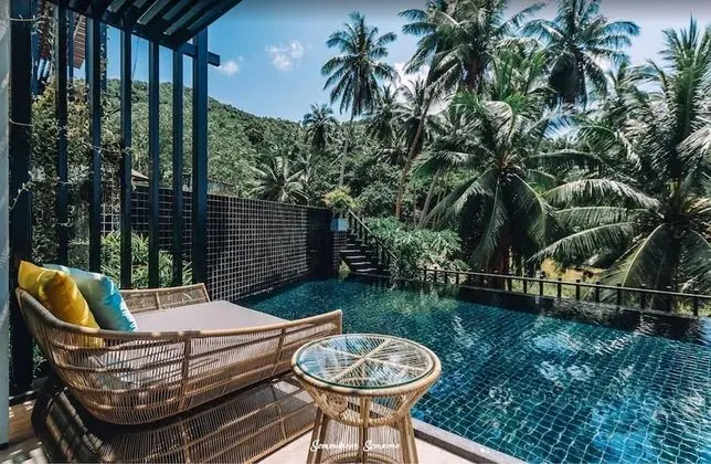 Grand Pool Access