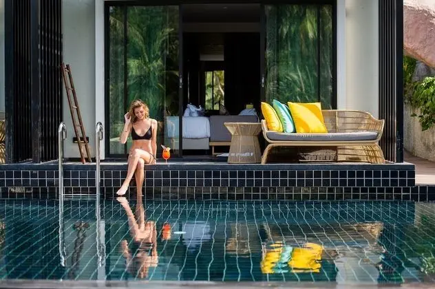 Grand Pool Access