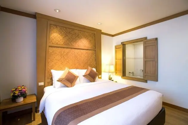 Corner Suite