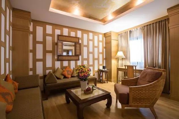 Corner Suite