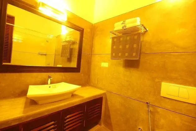 Deluxe Oda, 1 En Büyük (King) Boy Yatak, Özel Banyo