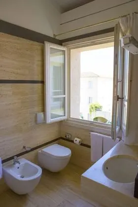 Classic Tek Büyük Yataklı Oda