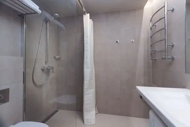 Superior Tek Büyük veya İki Ayrı Yataklı Oda