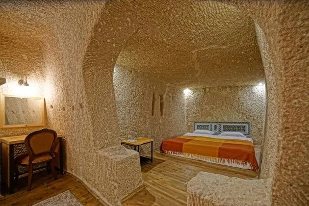 Aile Odası, Bahçe Manzaralı