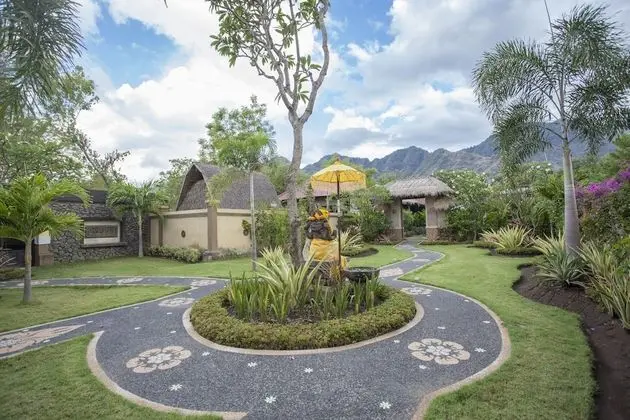 Süit (Mountain & Garden View)