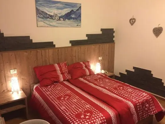 Comfort Tek Büyük veya İki Ayrı Yataklı Oda