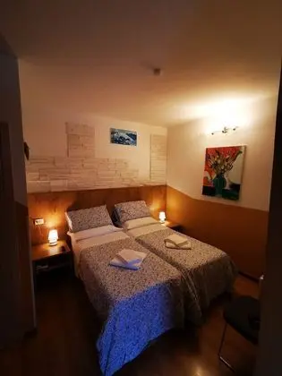 Comfort Tek Büyük veya İki Ayrı Yataklı Oda