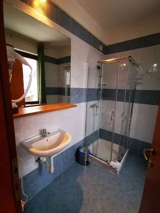 Comfort Tek Büyük veya İki Ayrı Yataklı Oda