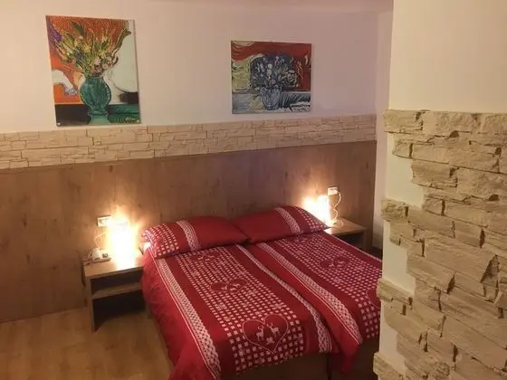 Üç Kişilik Oda