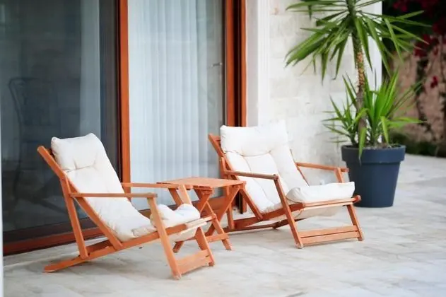 Balkonlu Superior Oda, Dağ veya Havuz Manzaralı, 2. Kat