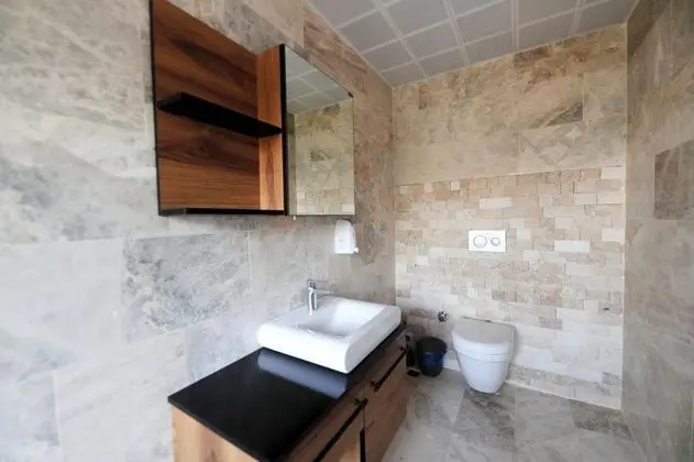Standart Oda, Dağ veya Havuz Manzaralı, Fransız Balkonlu
