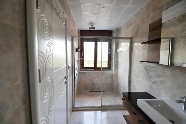 Standart Oda, Dağ veya Havuz Manzaralı, Fransız Balkonlu