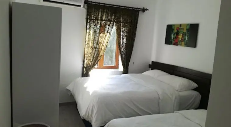 Triple, Şehir Manzaralı