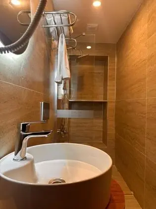 Twin, Şehir Manzaralı, Klimalı