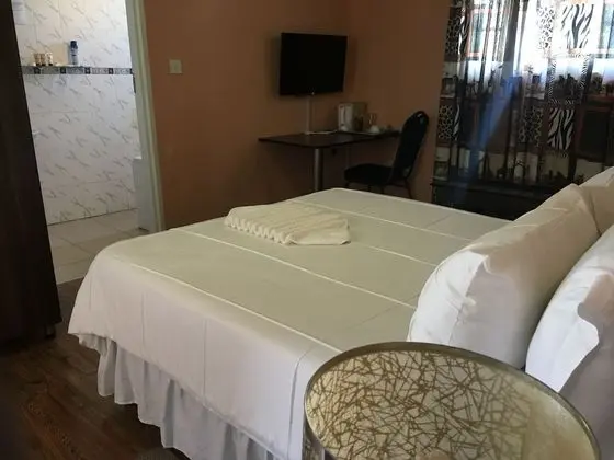Standard Tek Büyük Yataklı Oda