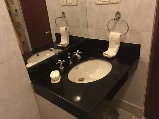 Deluxe Tek Büyük veya İki Ayrı Yataklı Oda