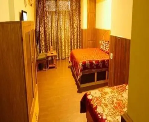 Deluxe Oda, 1 Çift Kişilik Yatak, Sigara İçilebilir