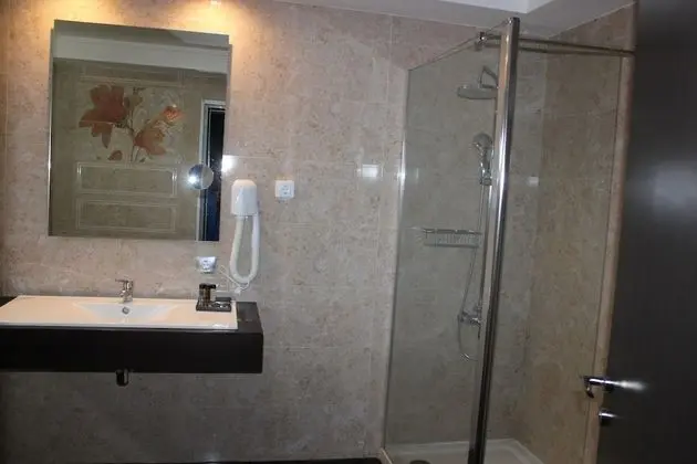 Büyük Yataklı Tek Kişilik Oda, 2 Tek Kişilik Yatak, Sigara İçilmez