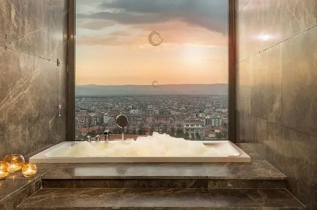 Executive Suite,Şehir veya Dağ Manzaralı,Jakuzili