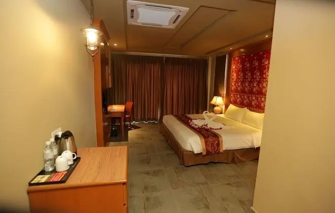 Honeymoon Dağ Evi, 1 En Büyük (King) Boy Yatak