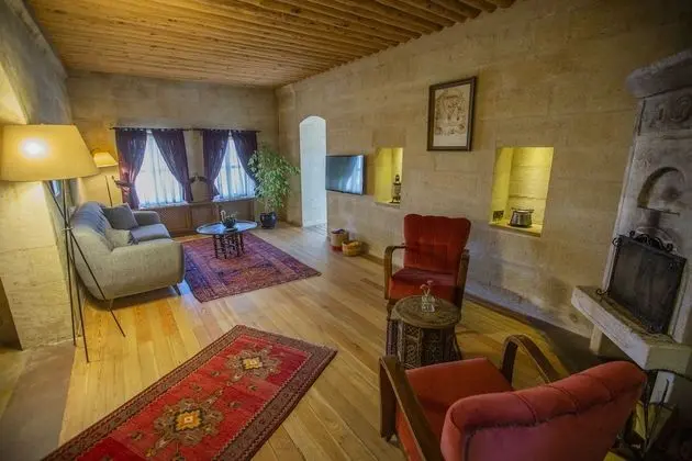 Royal King Suite