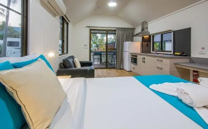 Stand Alone Cabin, 1 bedroom, kitchenette, balcony, non-smoking