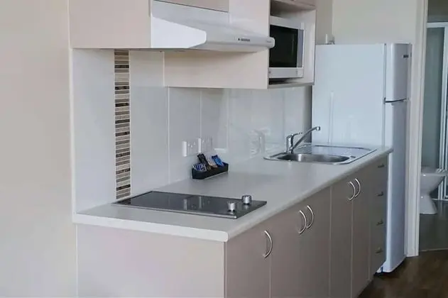 Kulübe (Waterfront 2BR)
