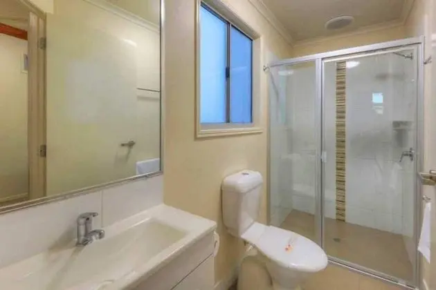 Lake View Cabin (2BR)