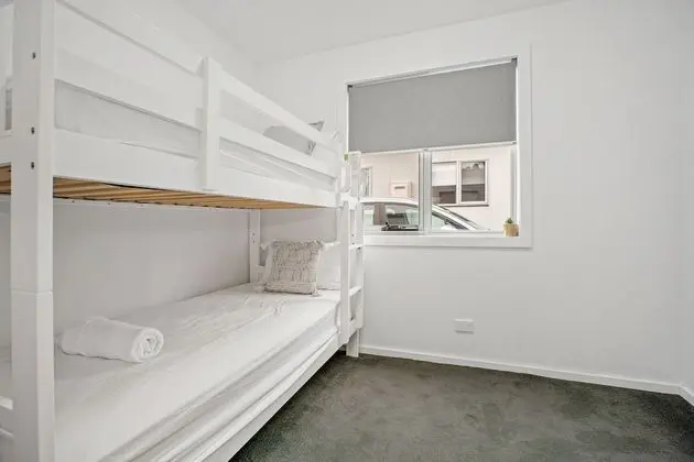 Kulübe, Koy Manzaralı (Sleeps 6)