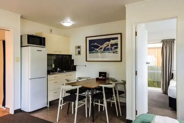 Apart Daire, 2 Yatak Odası, Küçük Mutfak (Self Contained 8 Berth)