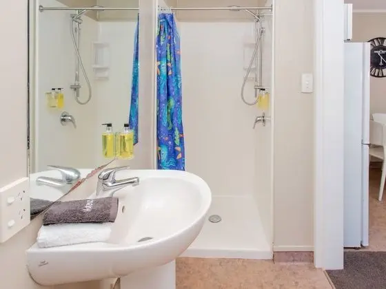 Apart Daire, 2 Yatak Odası, Küçük Mutfak (Self Contained 8 Berth)