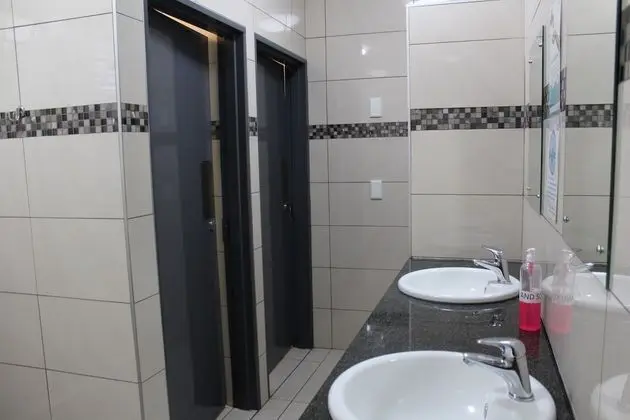 Ortak Ranzalı Oda, Sadece kadınlar için, Sigara İçilmez
