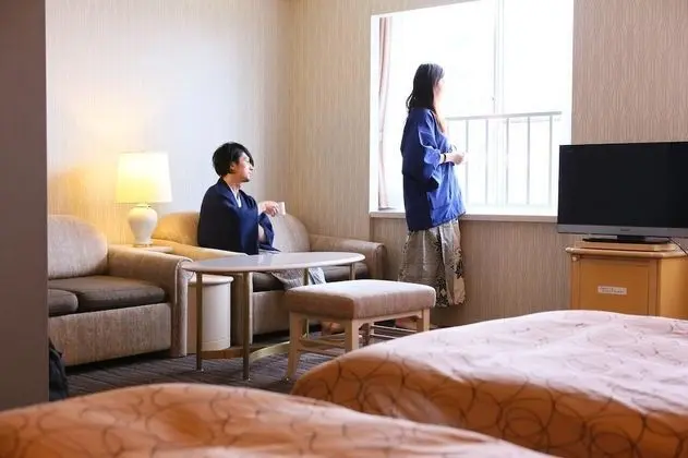 Traditional Oda (Japanese/Western Style for 4 People)