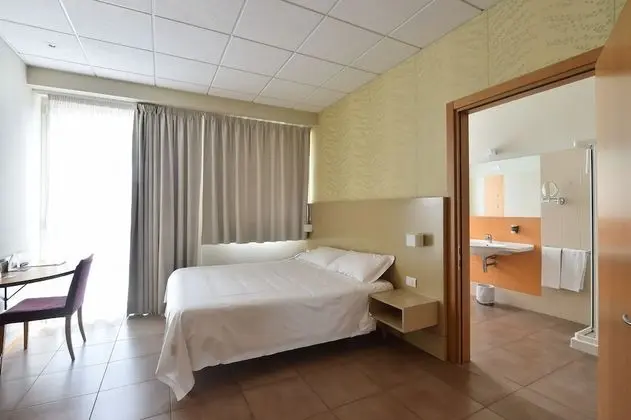 Superior Büyük Yataklı Tek Kişilik Oda