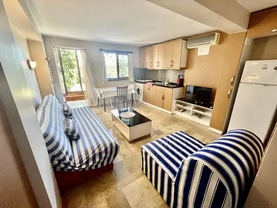 Apartment, Dağ Manzaralı, Özel Bahçeli