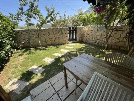 Apartment, Dağ Manzaralı, Özel Bahçeli