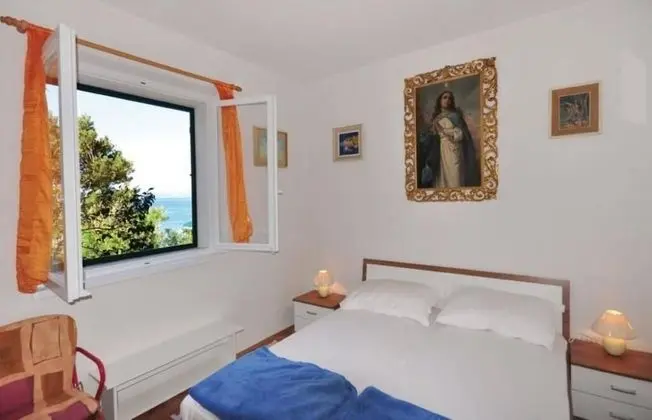 Villa (Two-Bedroom Villa with Terrace and Se)